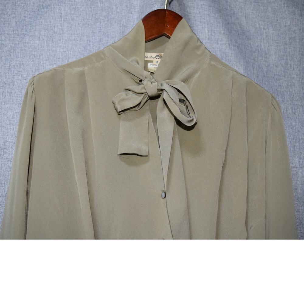 Kanebo Emma Olive Pure Silk Tie-Neck Blouse Size 10 - Picture 2 of 4